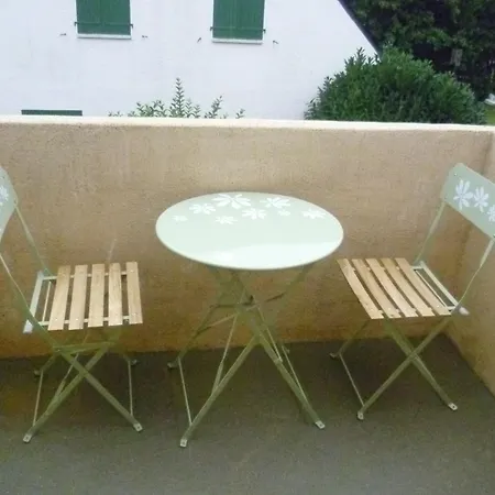 Dans Maison Individuelle Appartement *