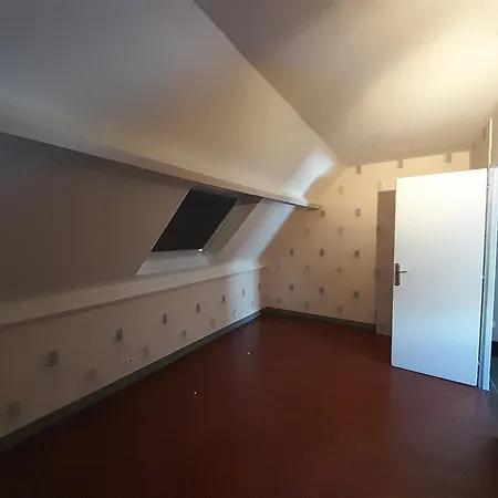 Dans Maison Individuelle Appartement